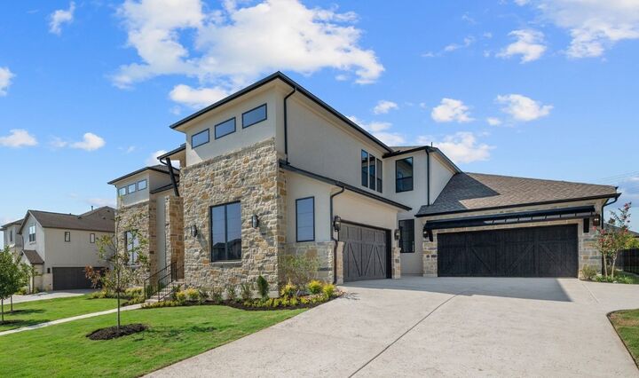 Property Photo: 806 Geiger Path TX 78738
