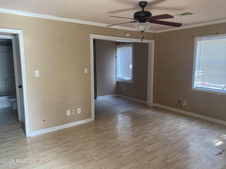 Property Photo: 300 Woodrow Street 2 LA 70506