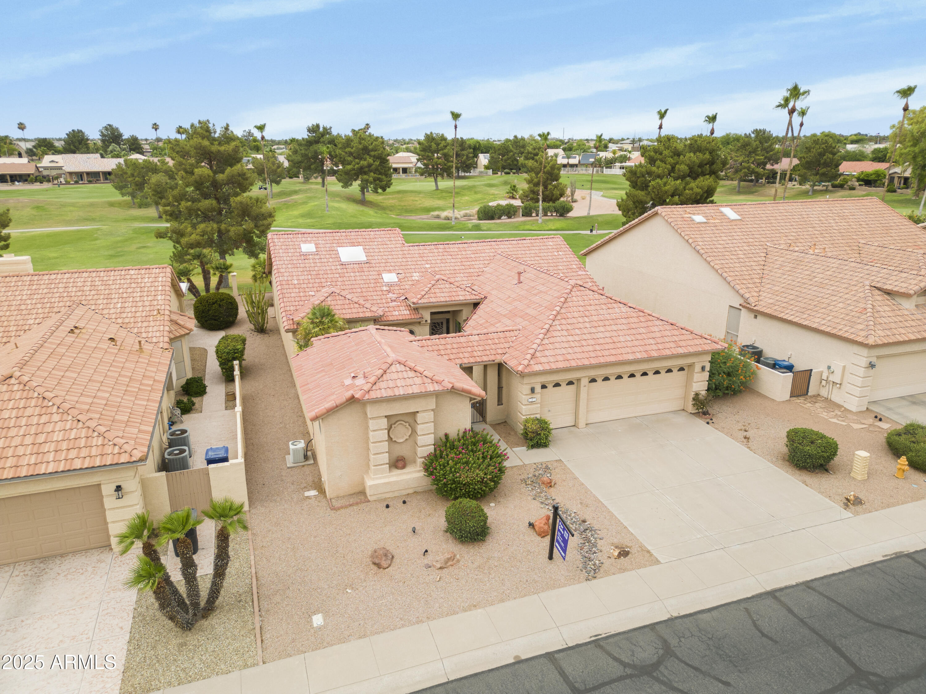 Property Photo: 402 W Beechnut Place AZ 85248