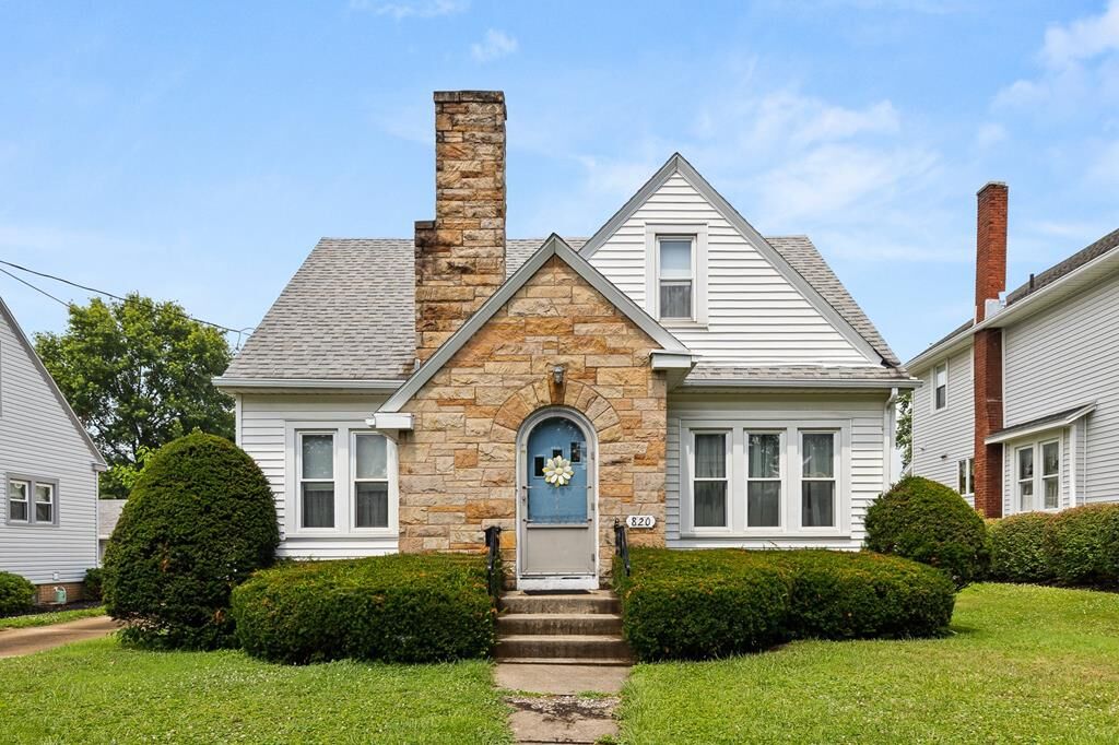 Property Photo:  820 Sandusky St  OH 44805 