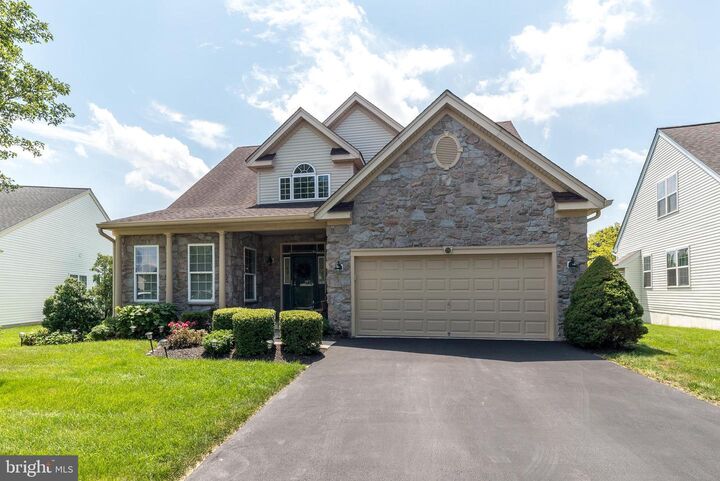 726 S Settlers Circle  Warrington PA 18976 photo