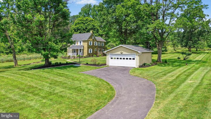 Property Photo:  995 Passer Road  PA 18036 