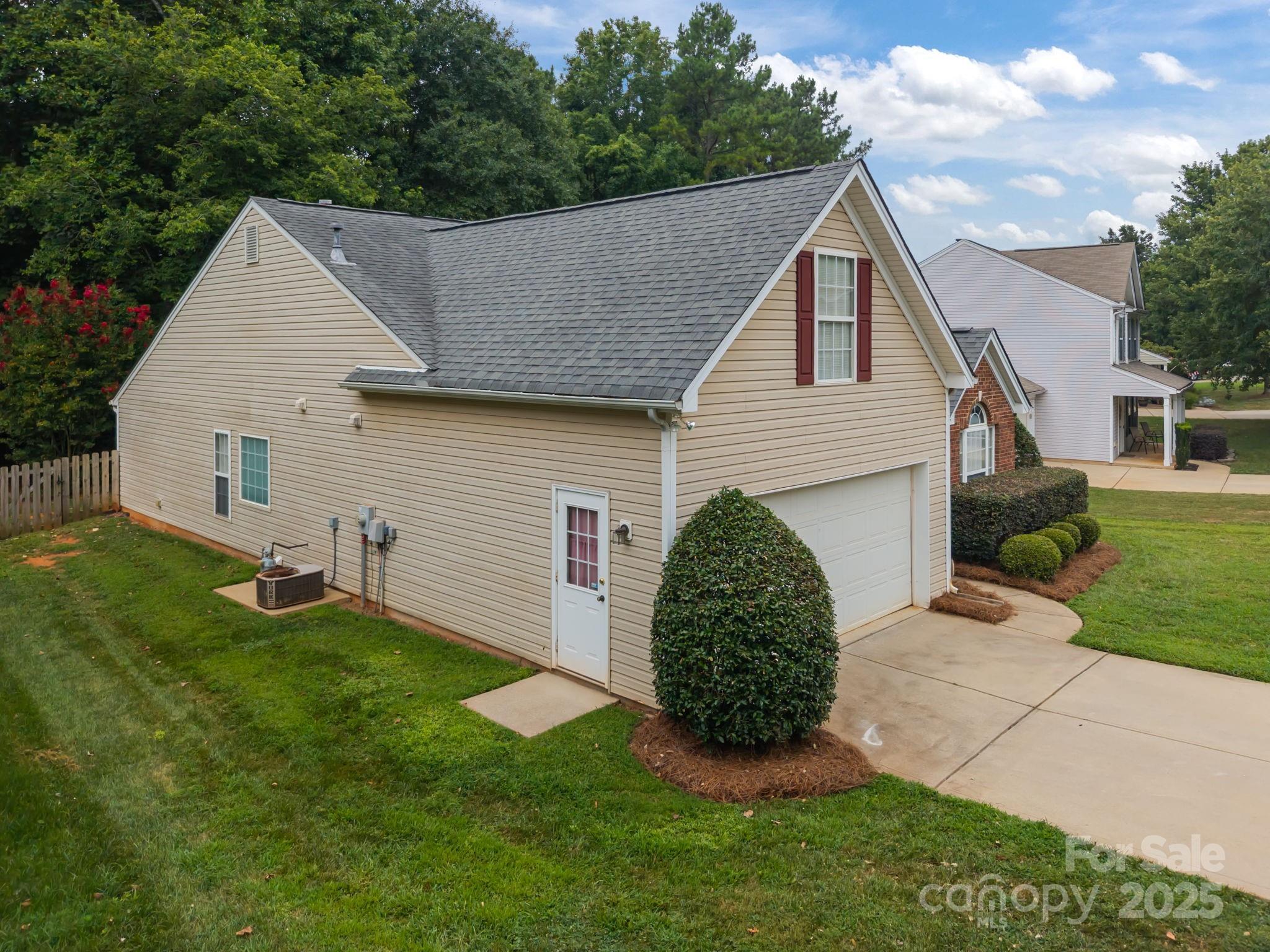 Property Photo:  1614 Eagle Lake Drive  SC 29707 