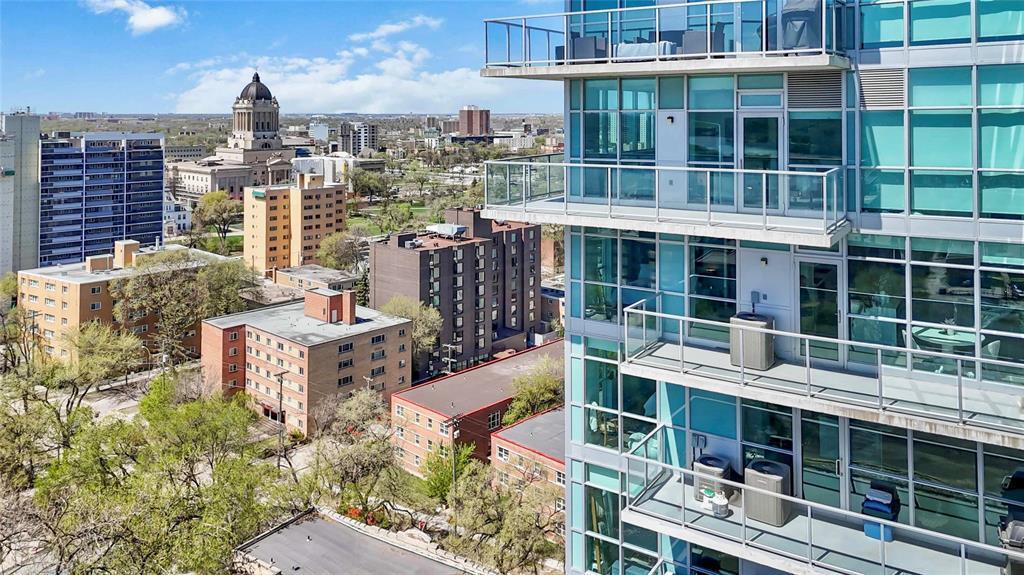 Photo de la propriété:  390 Assiniboine Avenue  MB R3C 0V2 
