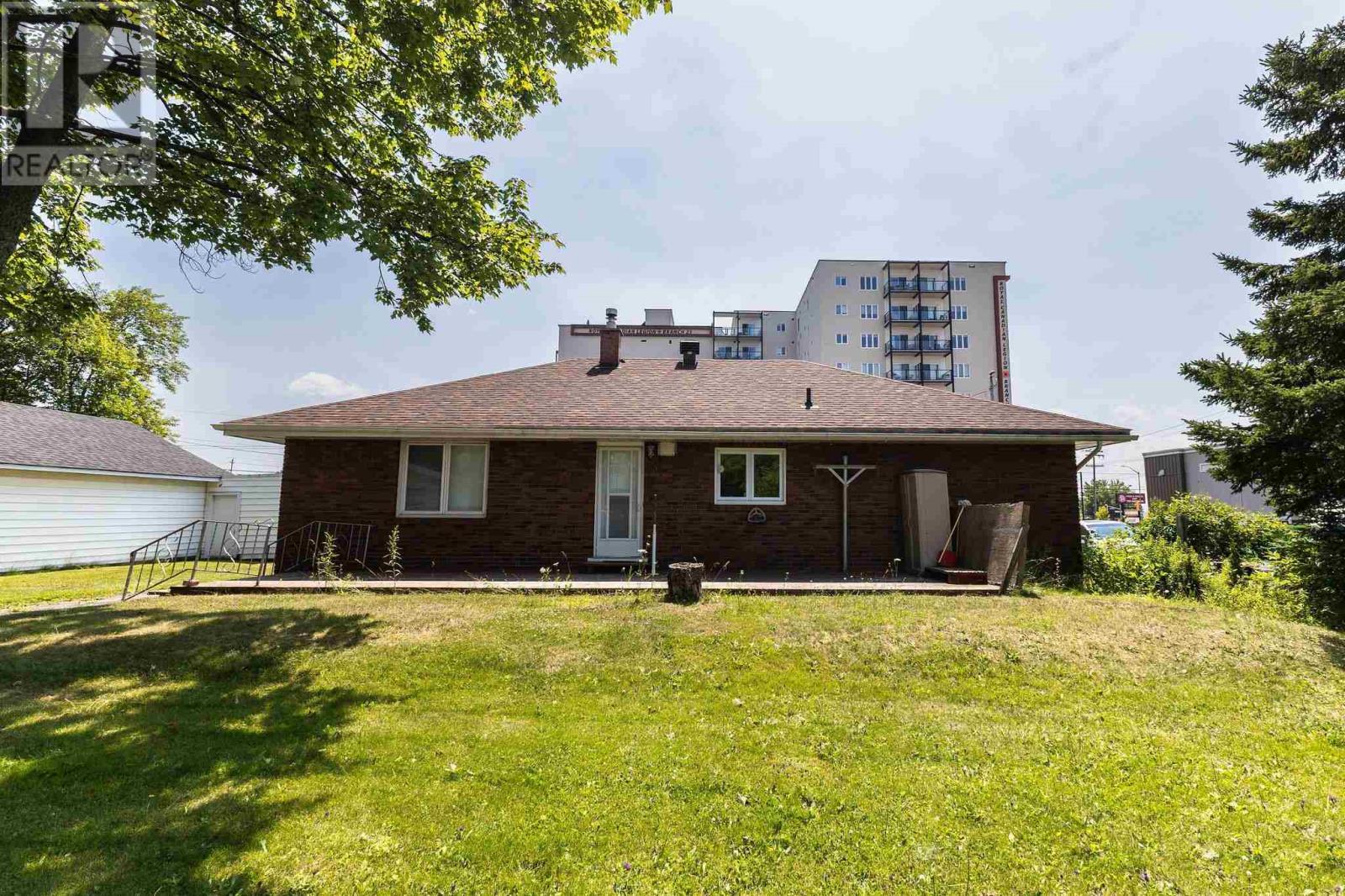 Property Photo: 18 Tilley Rd ON P6B 3Y5