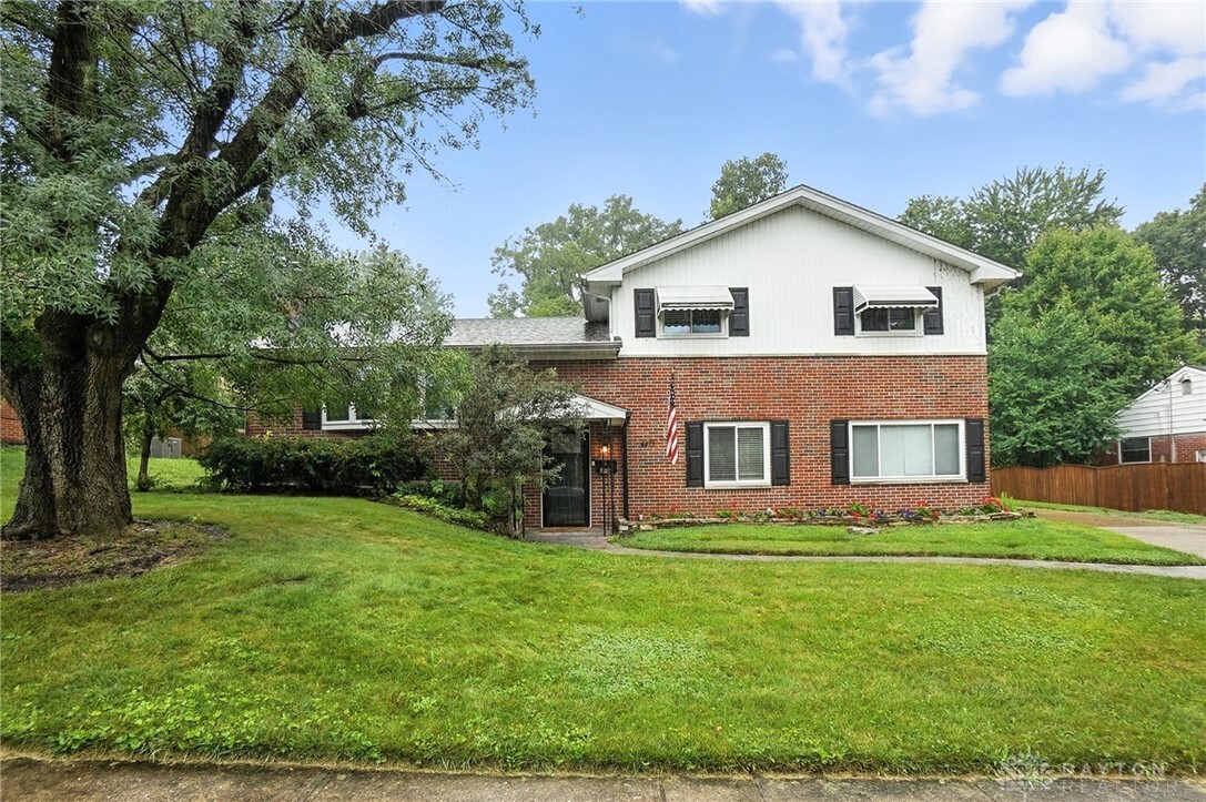 Property Photo:  4473 Wing View Lane  OH 45429 