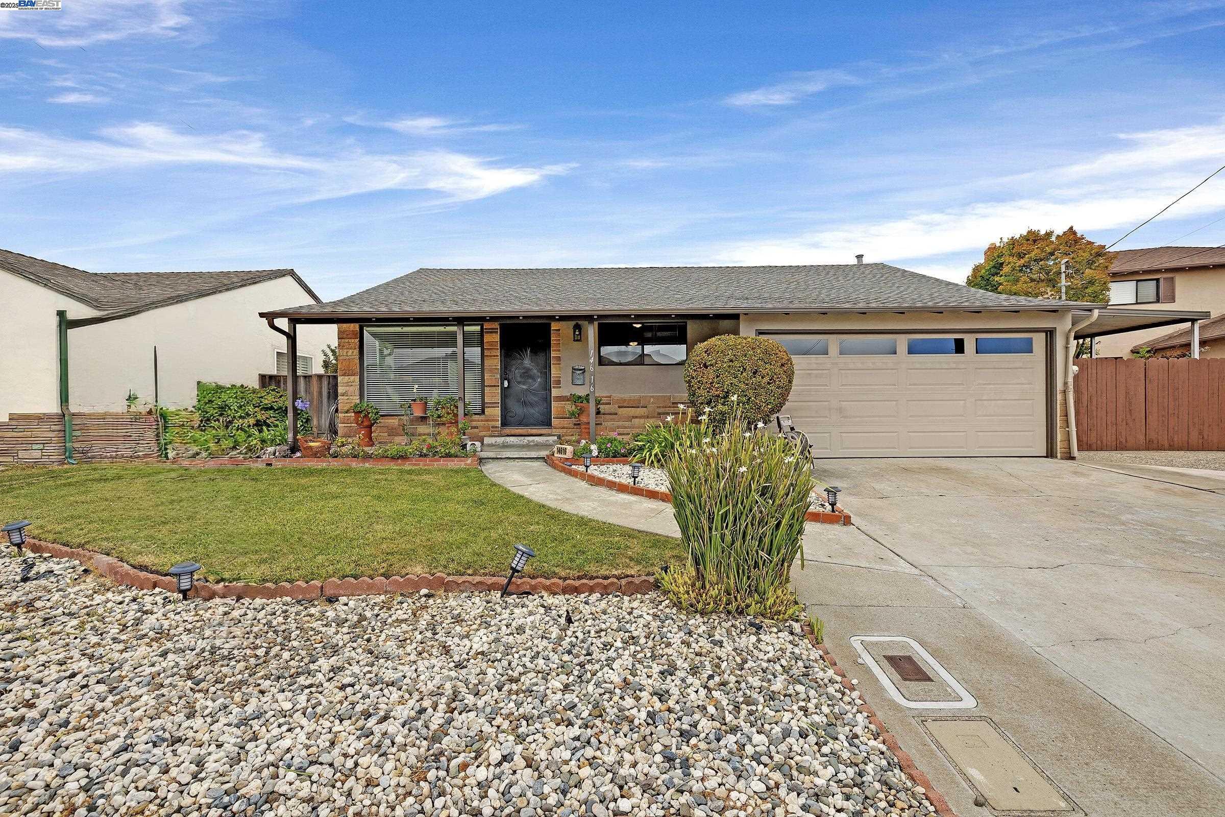 Property Photo: 14616 Elm St CA 94579