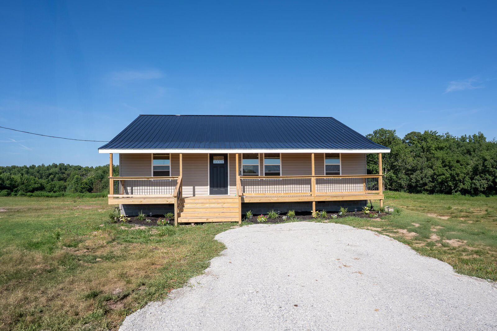 Property Photo: 339 County Road 83 AL 35765