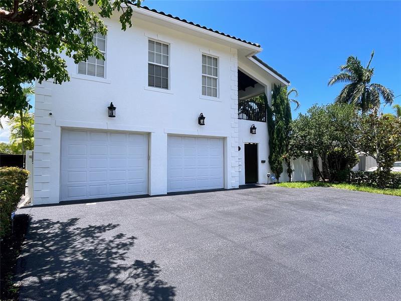 929 NE 18th Ct  Fort Lauderdale FL 33305 photo
