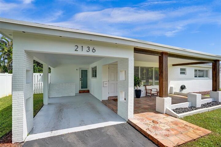 Property Photo:  2136 NE 3rd Way  FL 33431 