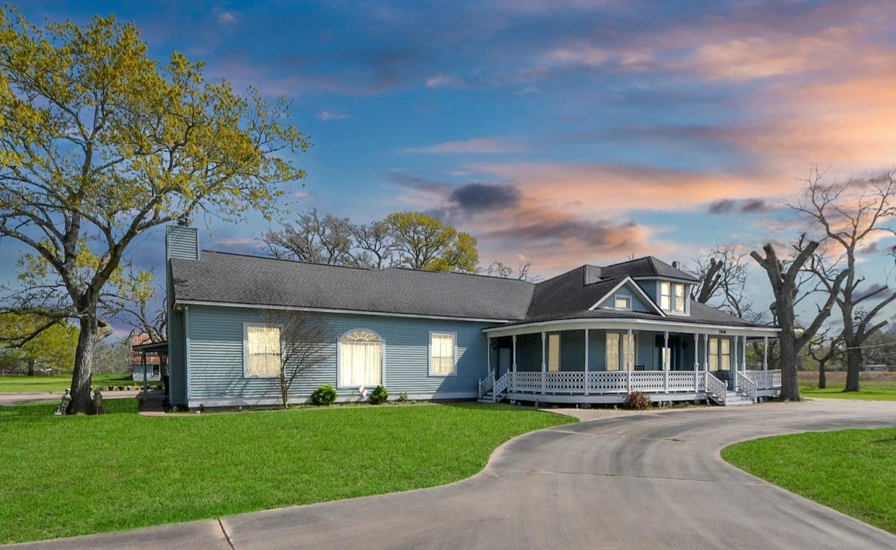 Property Photo: 7018 Railroad Street TX 77485