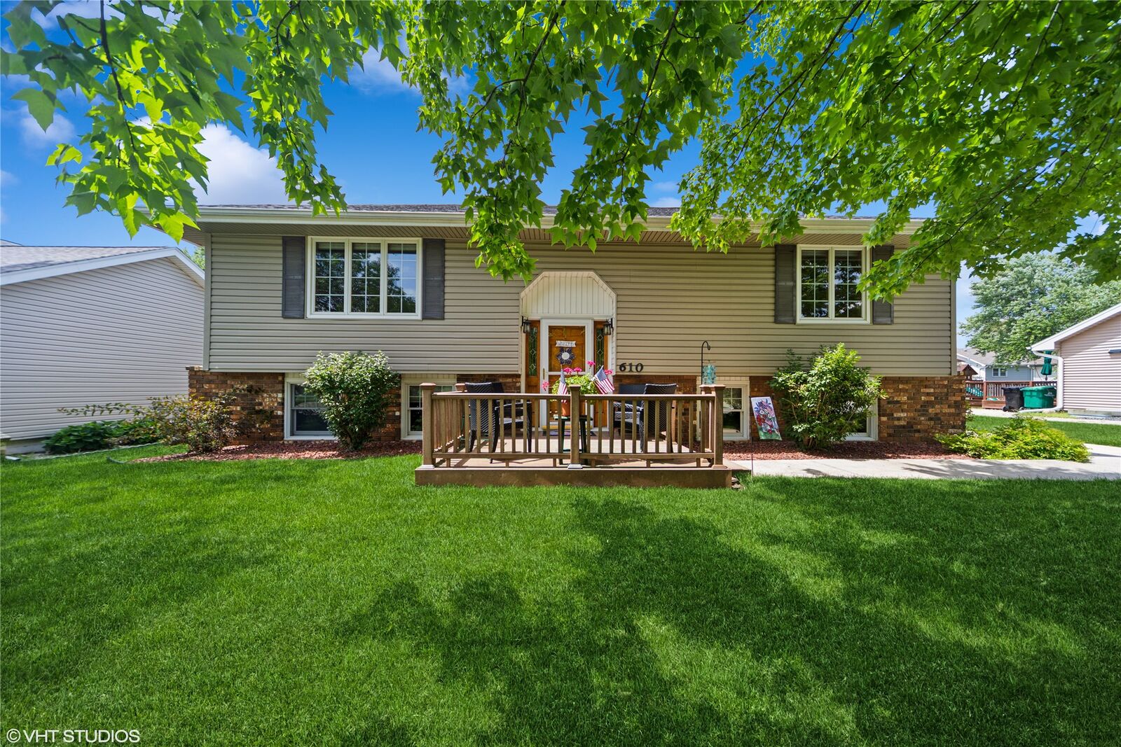 Property Photo:  610 NW Westwood Street  IA 50023 