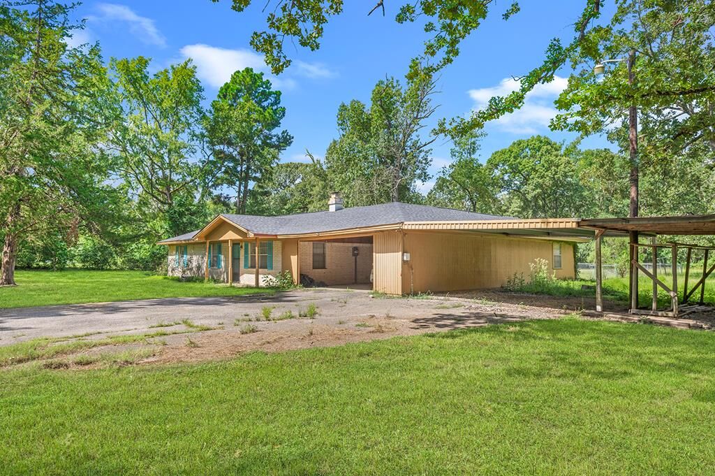 Property Photo:  131 Lancewood Circle  TX 75904 