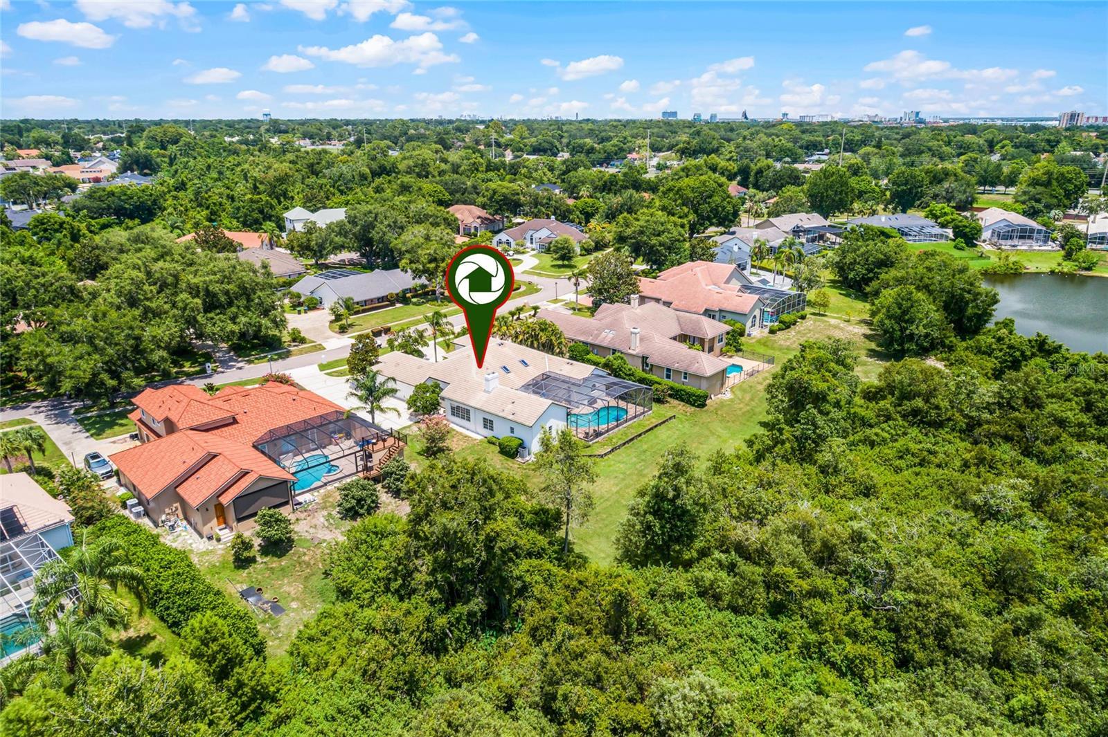 Property Photo: 8708 Lost Cove Drive FL 32819