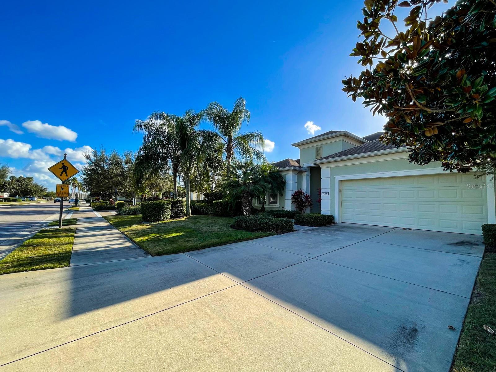 Property Photo:  4738 Claremont Park Drive  FL 34211 