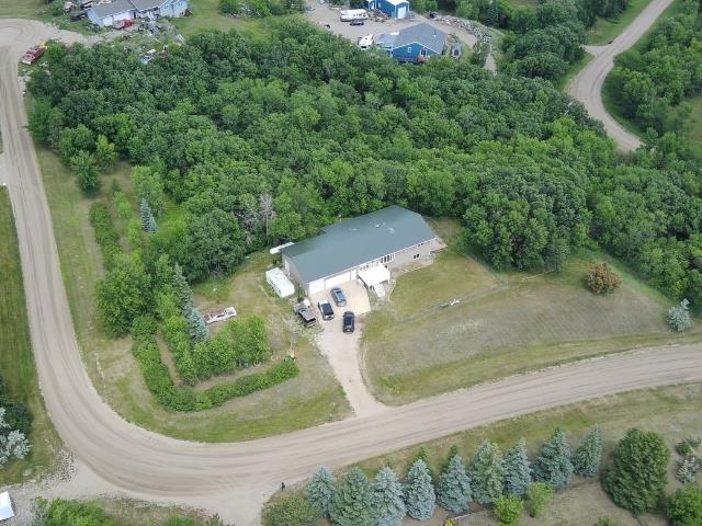 Property Photo:  4911 SE 61st Ave  ND 58701 