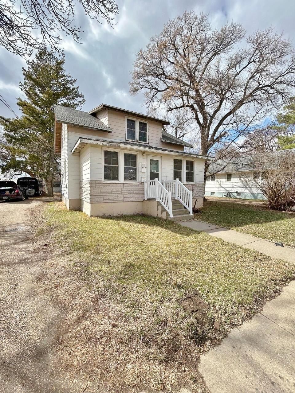 Property Photo:  507 9th St. NE  ND 58703 