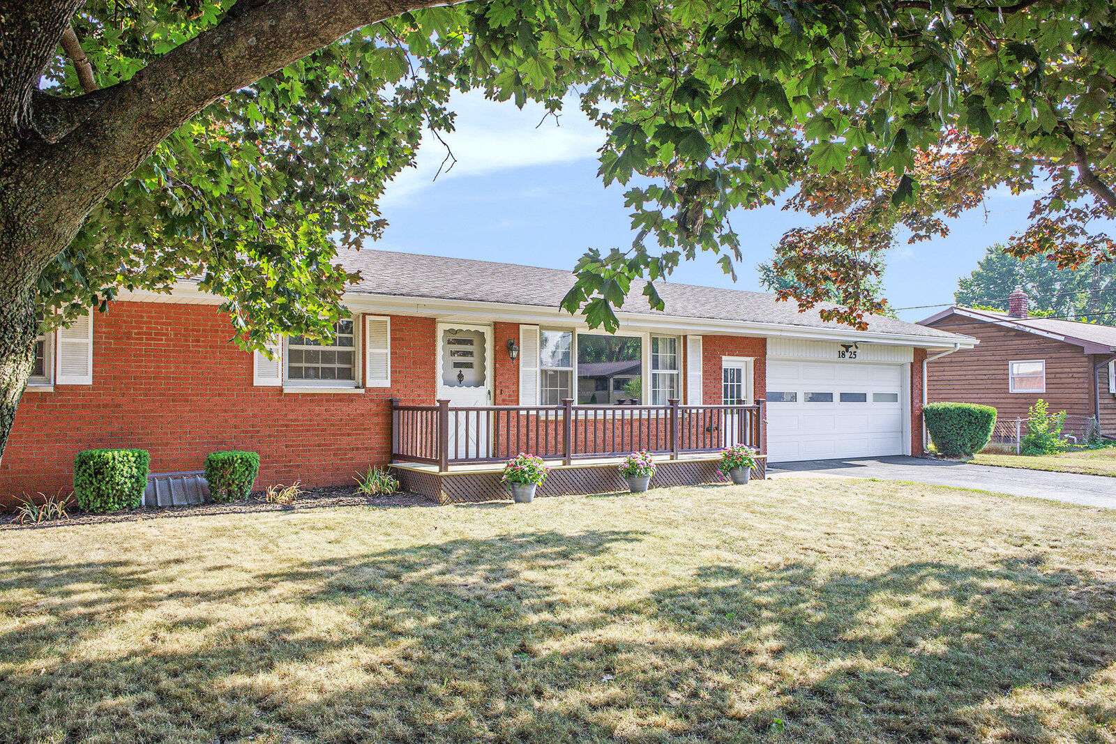 Property Photo: 1825 S Sierra Way MI 49127