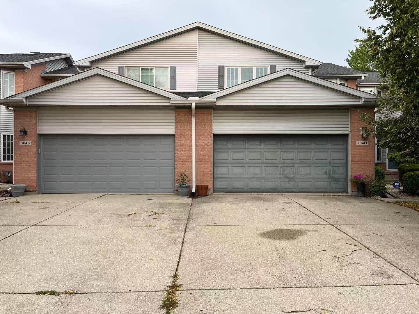 Property Photo: 8641 N Shermer Road IL 60714