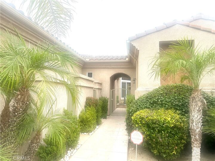Property Photo:  5614 Queen Palms Drive  CA 92506 
