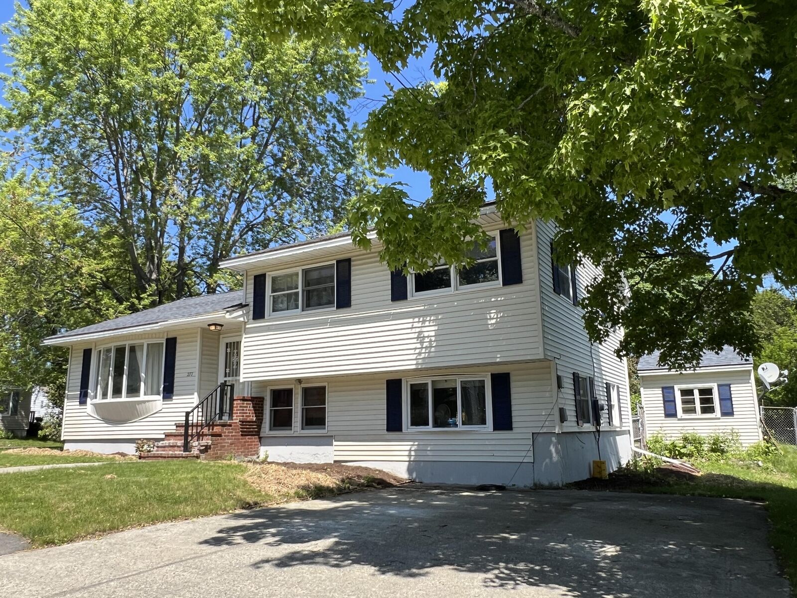 Property Photo:  277 Pearl Street  ME 04401 