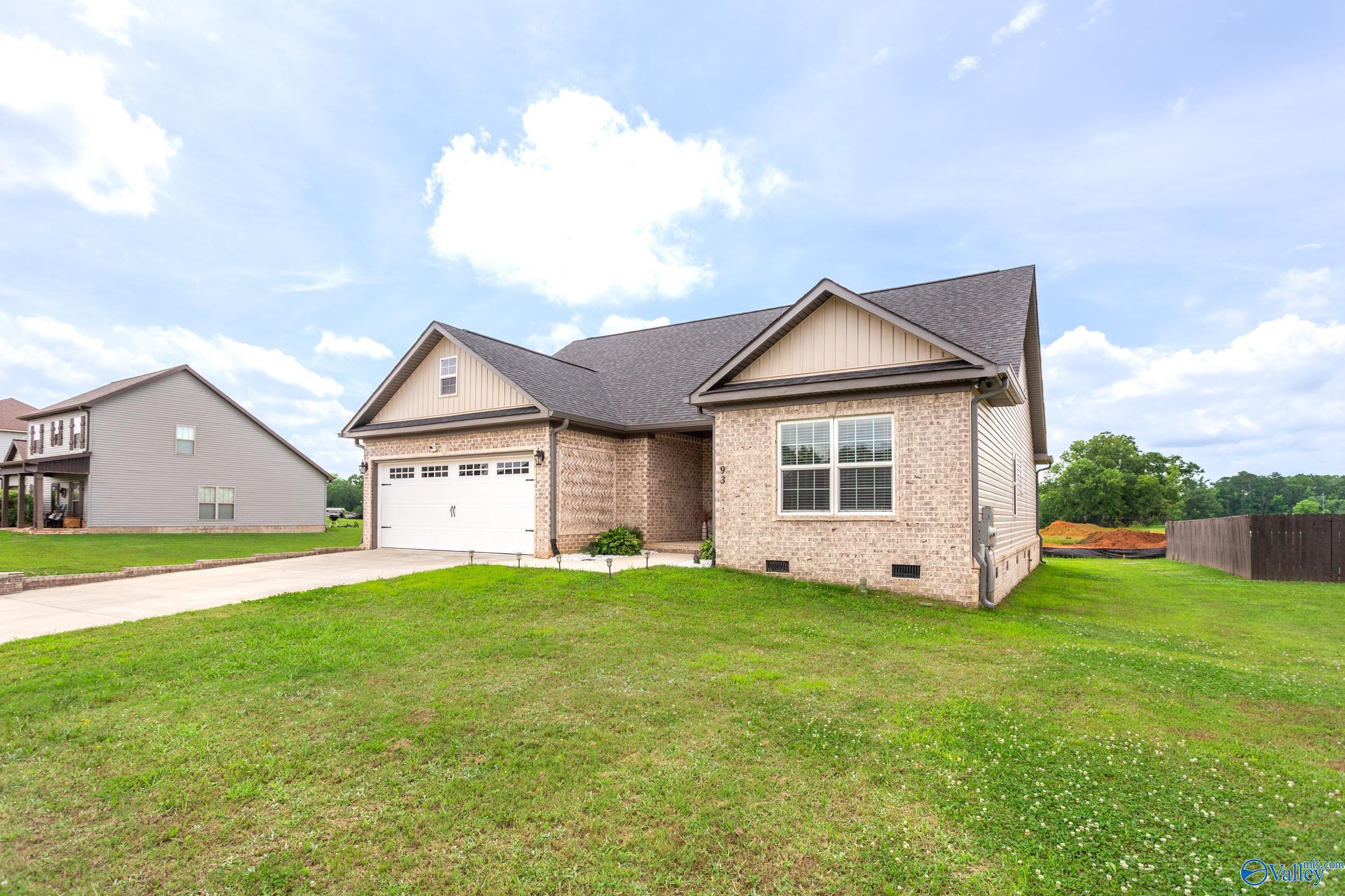 Property Photo: 93 Chloe Drive AL 35096