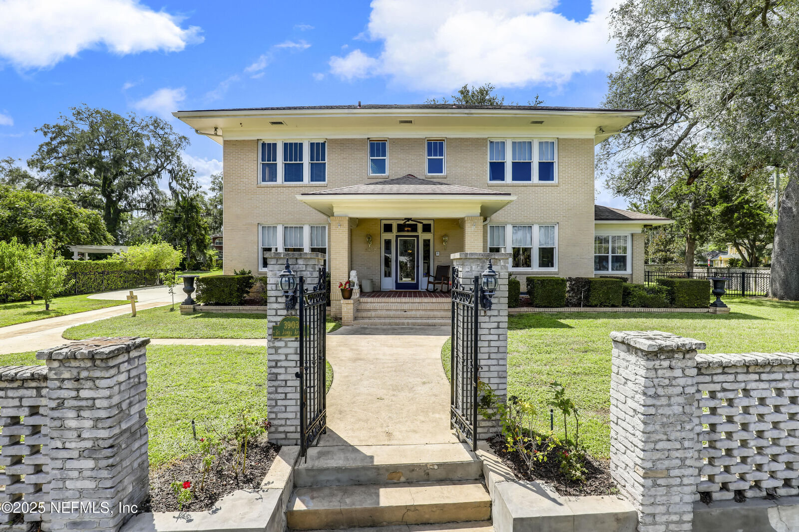 Property Photo:  3903 St Johns Avenue  FL 32205 