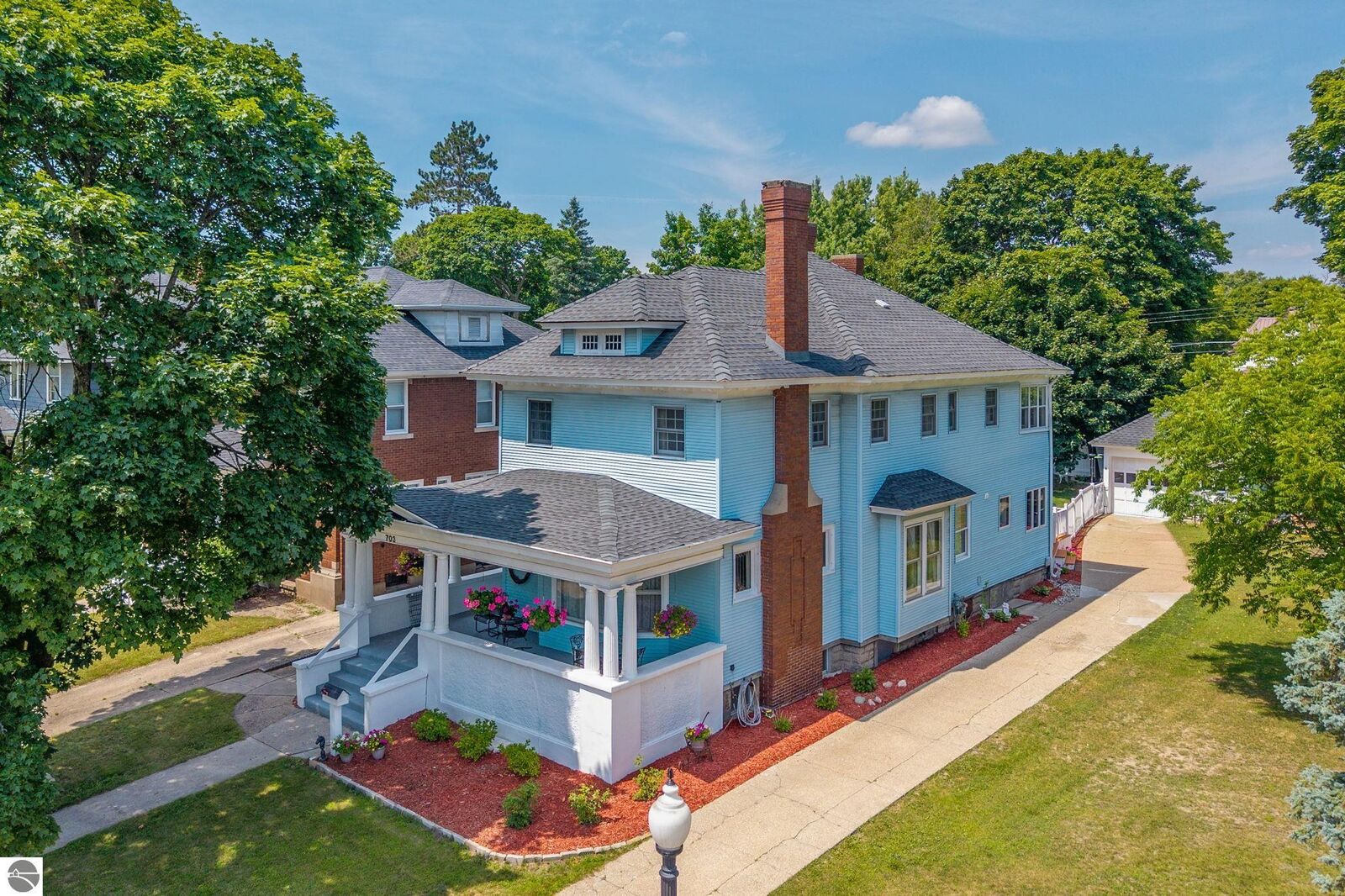 Property Photo:  703 E Division Street  MI 49601 