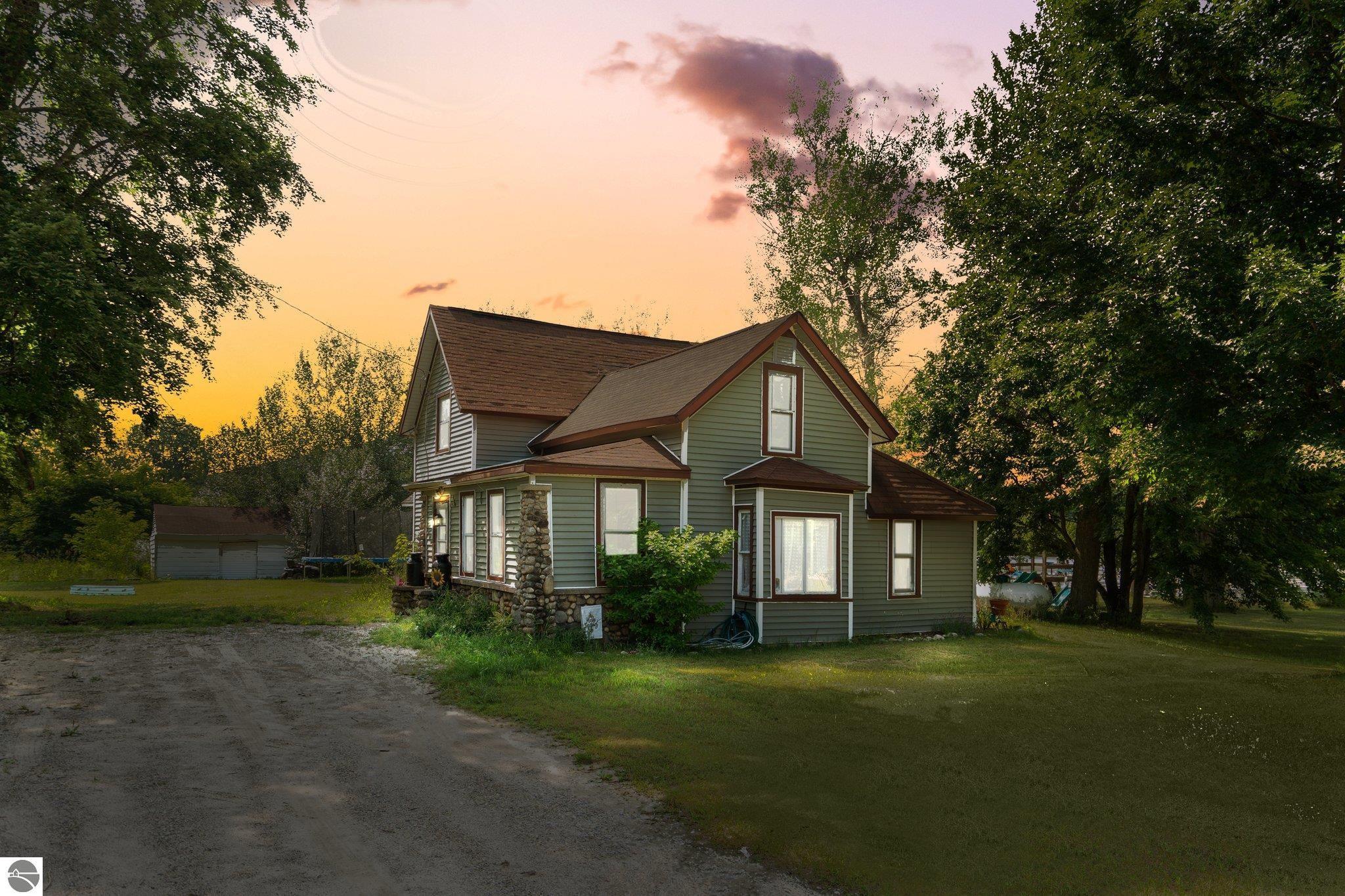 Property Photo:  6531 N 35 Road  MI 49663-9756 