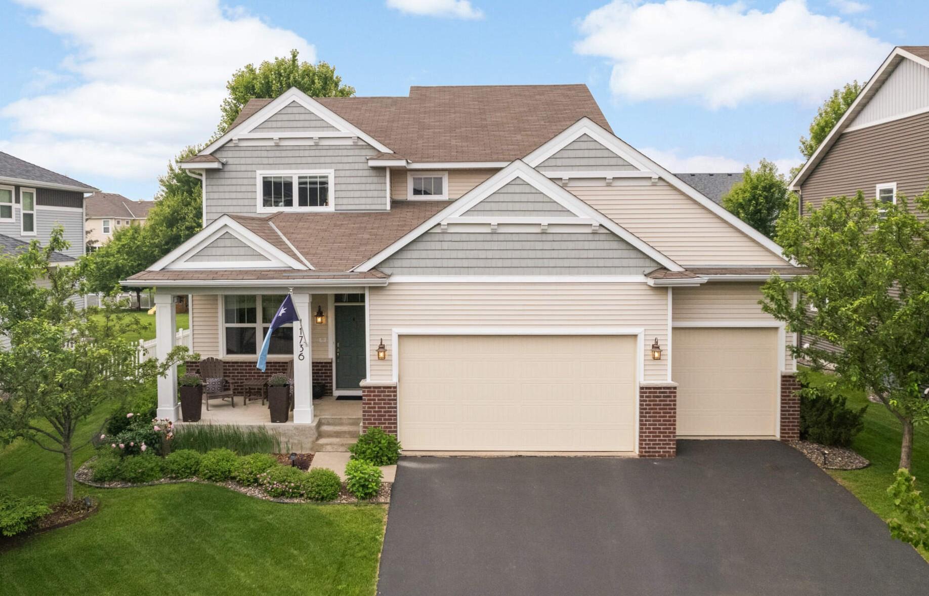 Property Photo:  11736 Ivywood Trail  MN 55129 