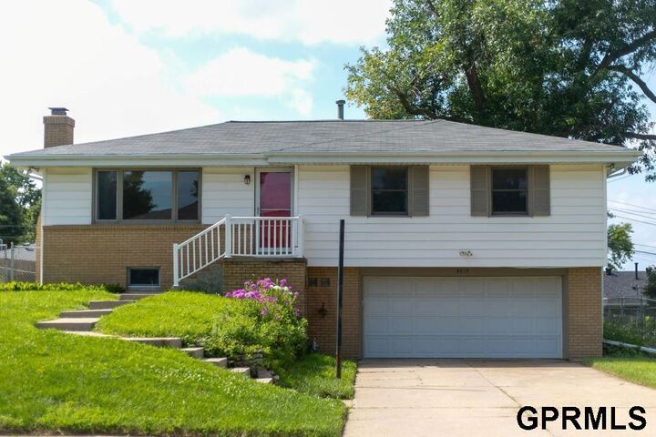 9715 Camden Avenue  Omaha NE 68134 photo