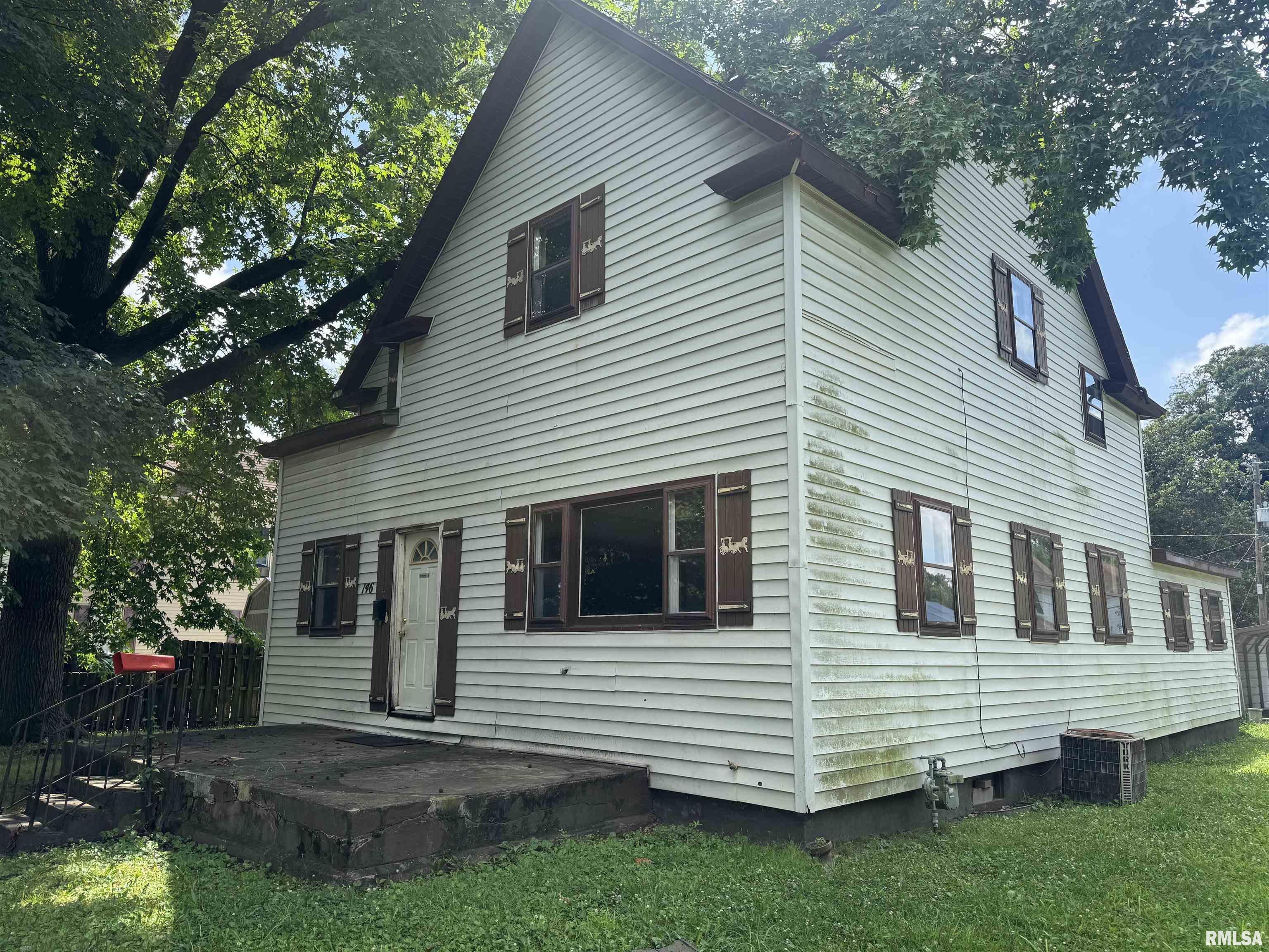 Property Photo: 146 Clinmar Place IL 62801