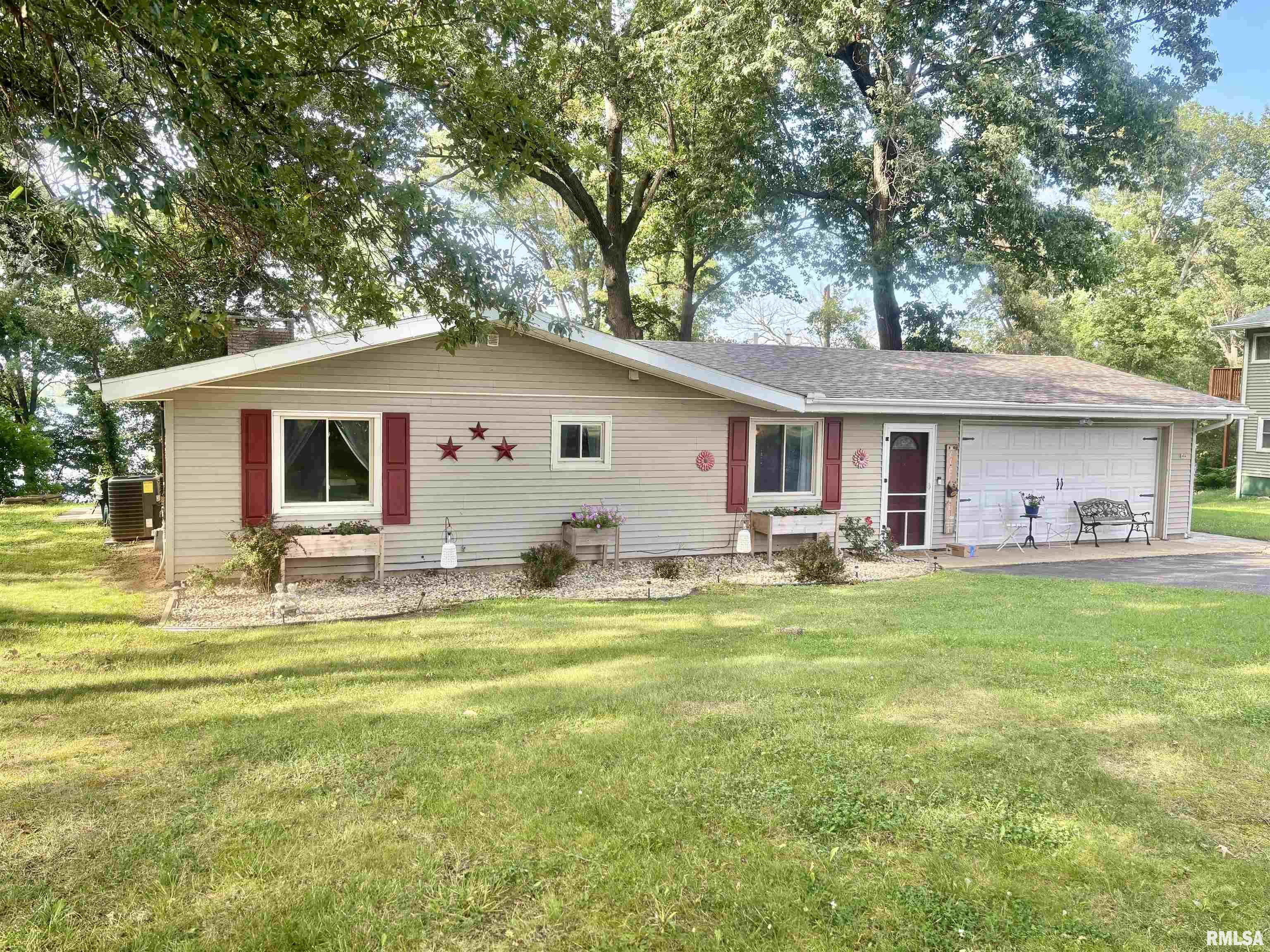 Property Photo:  24624 E Lakeview Drive  IL 61520 
