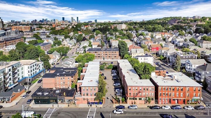 Property Photo: 7 Cypress Rd 706 MA 02135