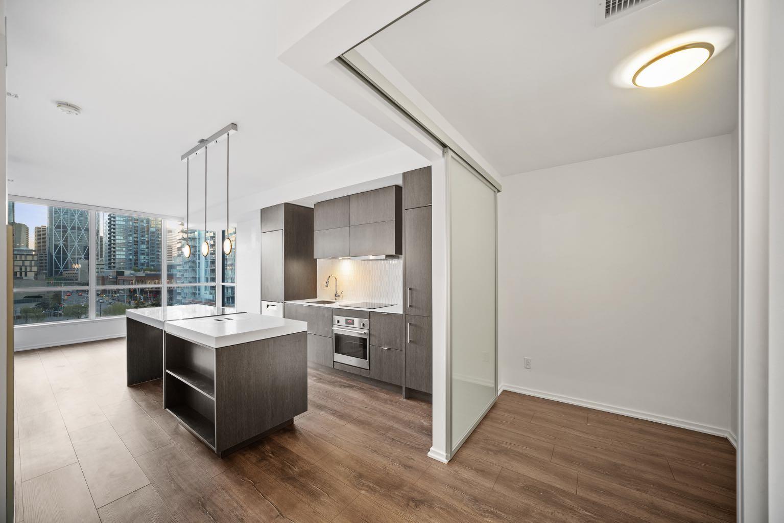 Property Photo:  615 6 Avenue SE 519  AB T2G 1S2 