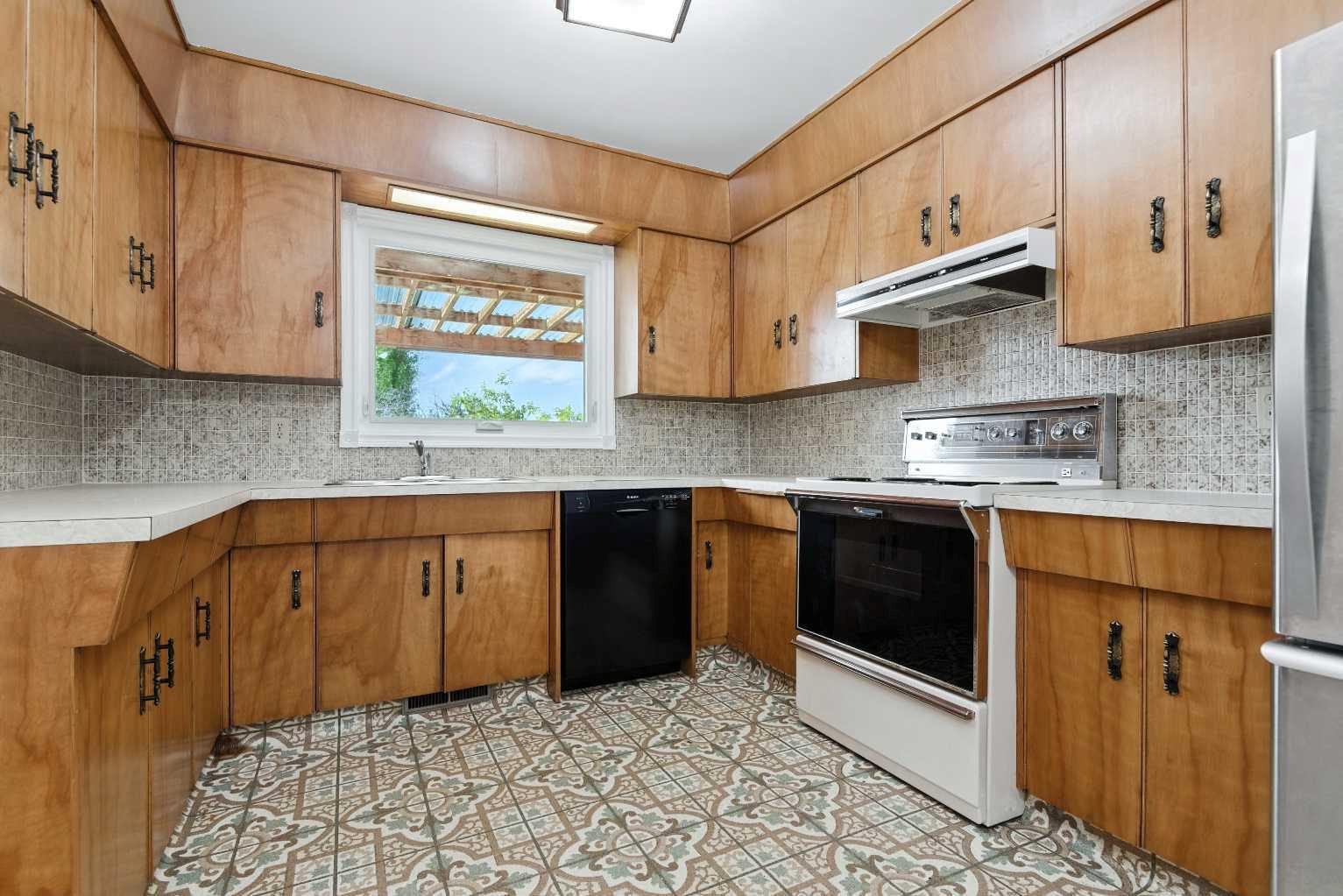 Photo de la propriété:  16 Arb Close  AB T4R 1E8 