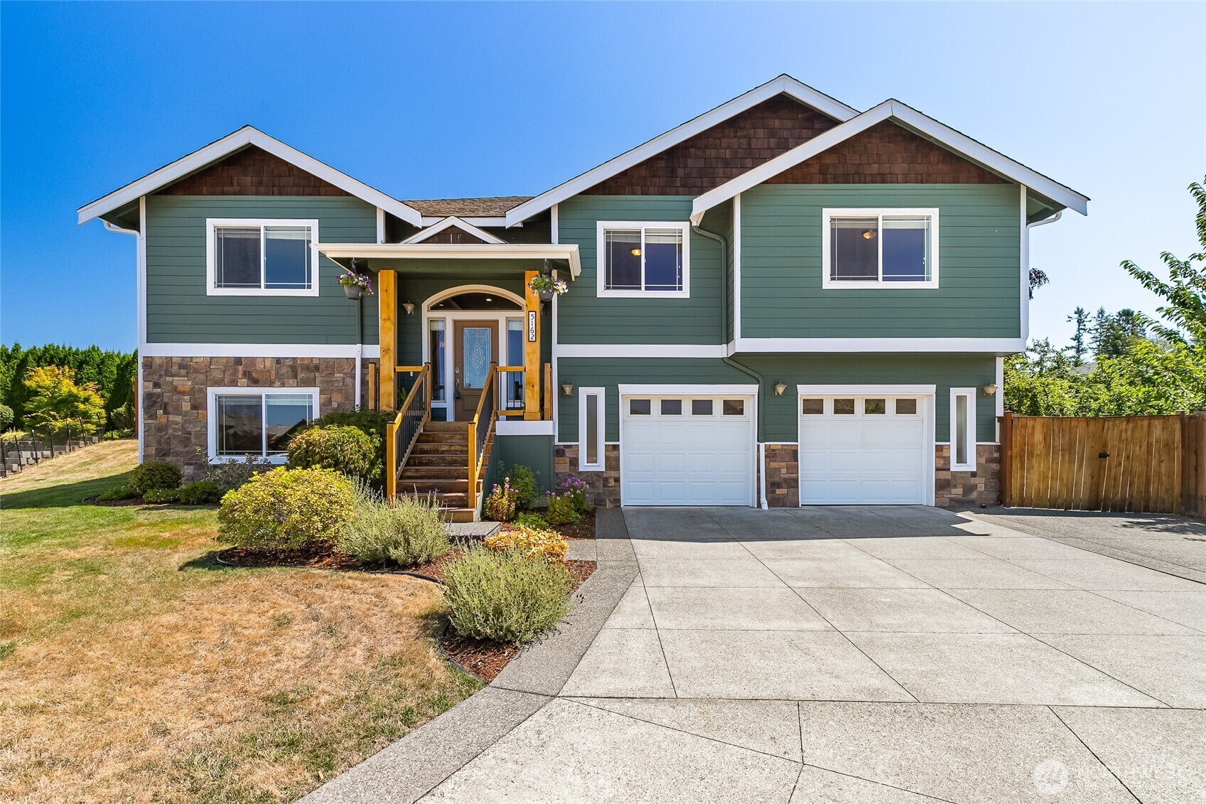 Property Photo: 5162 Spoonbill Lane WA 98248