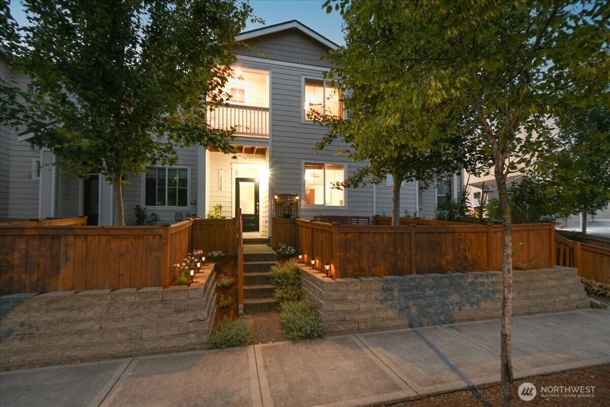 Property Photo:  15328 NE 70th Street  WA 98682 