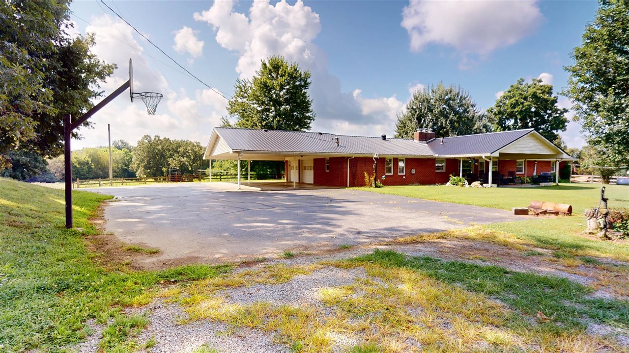 Property Photo: 1886 Bowling Green Road KY 42164