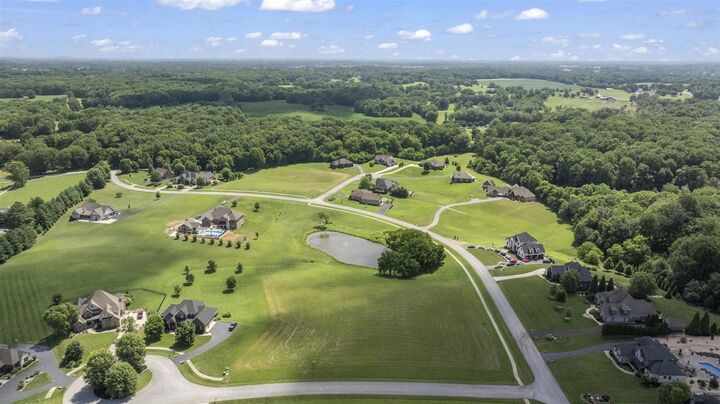 Property Photo:  115 Sterling Oak Court  KY 42122 
