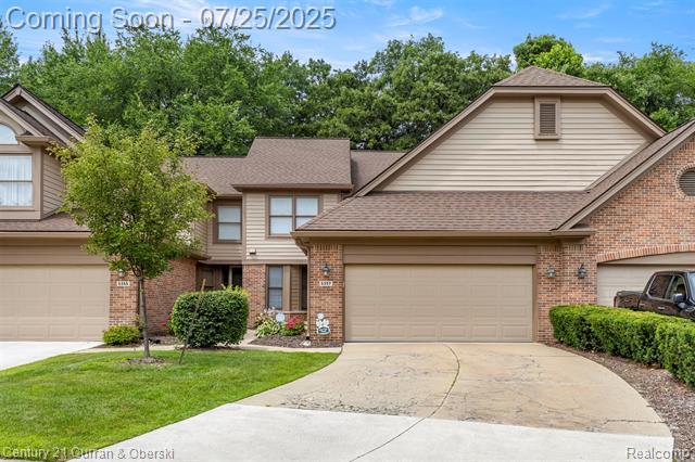 5357 Royal Vale Lane  Dearborn MI 48126 photo