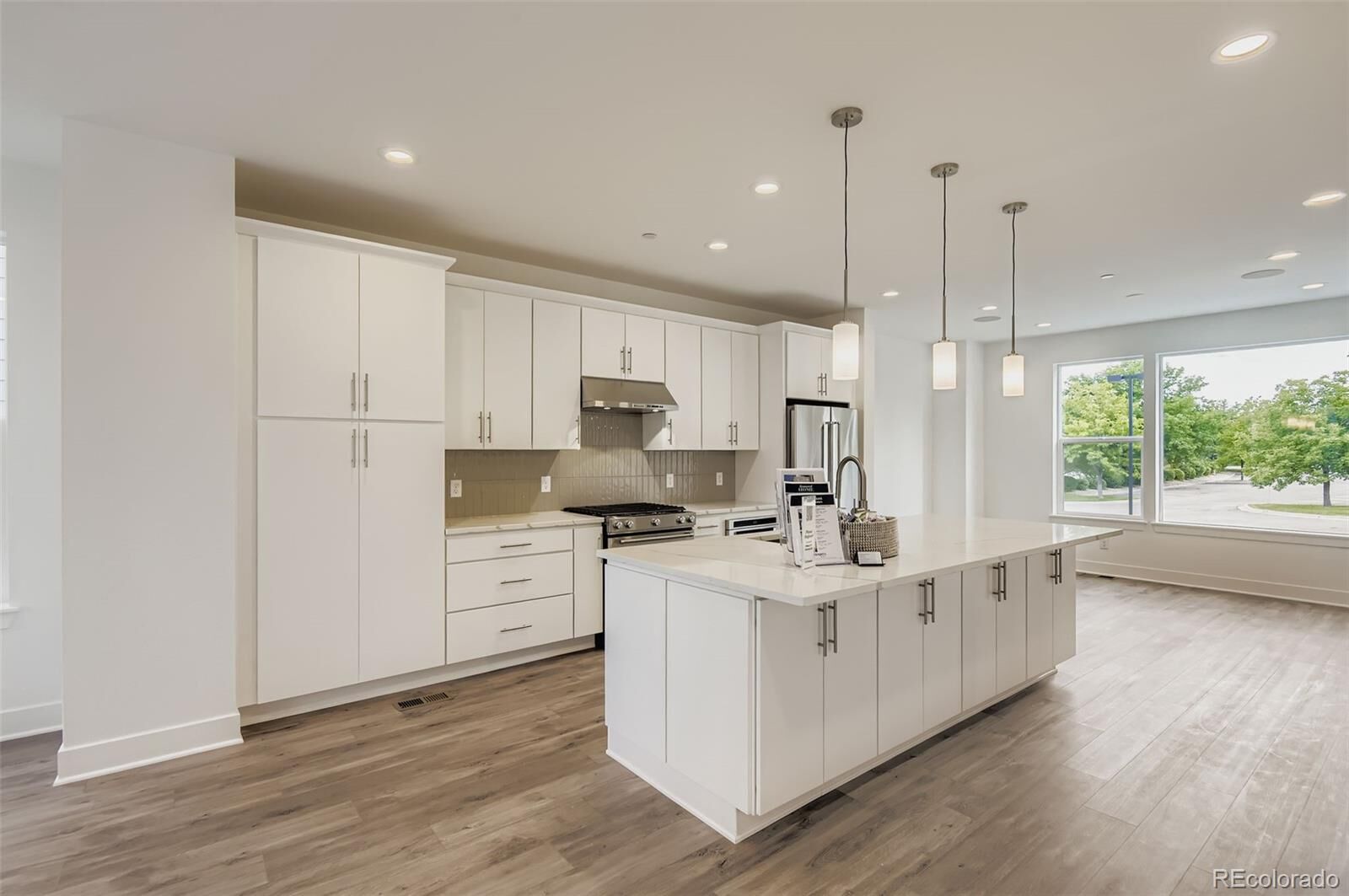 Property Photo:  10886 E Hinsdale Circle  CO 80112 