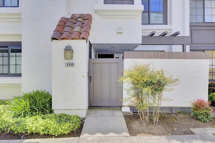 19980 Portal Plaza  Cupertino CA 95014 photo