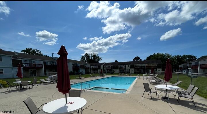 Property Photo:  6-B Oxford Vlg B  NJ 08234 