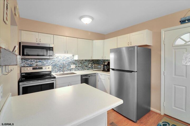 Property Photo:  3432 Haven Ave # I Ave I  NJ 08226 