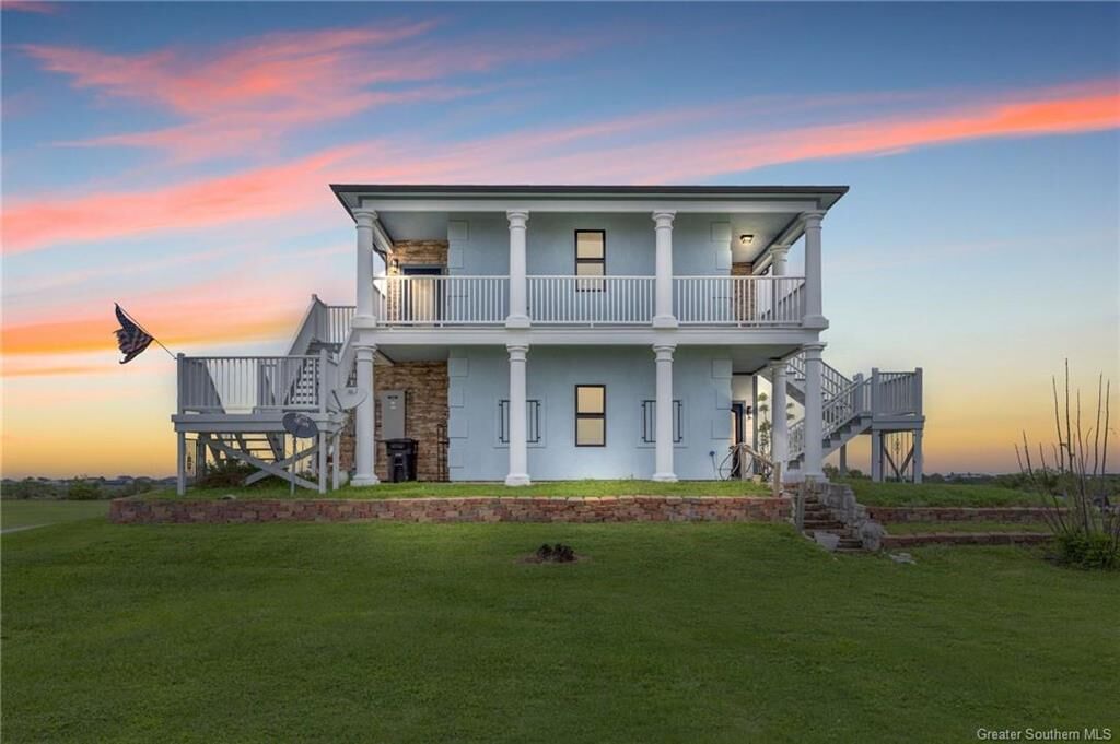 Property Photo: 113 Deltra Hardin Road LA 70645