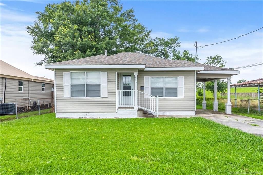 Property Photo: 215 Lincoln Street LA 70601