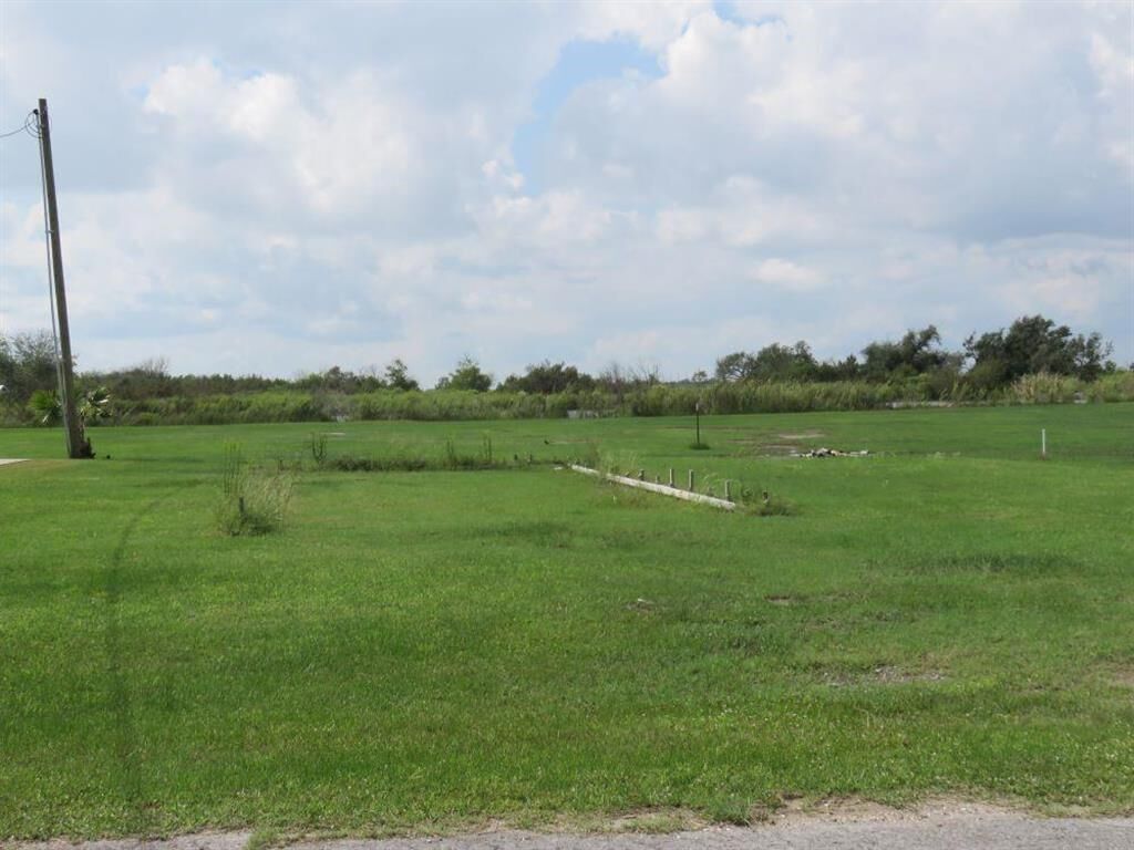 Property Photo:  146 Gulf View Road  LA 70631 