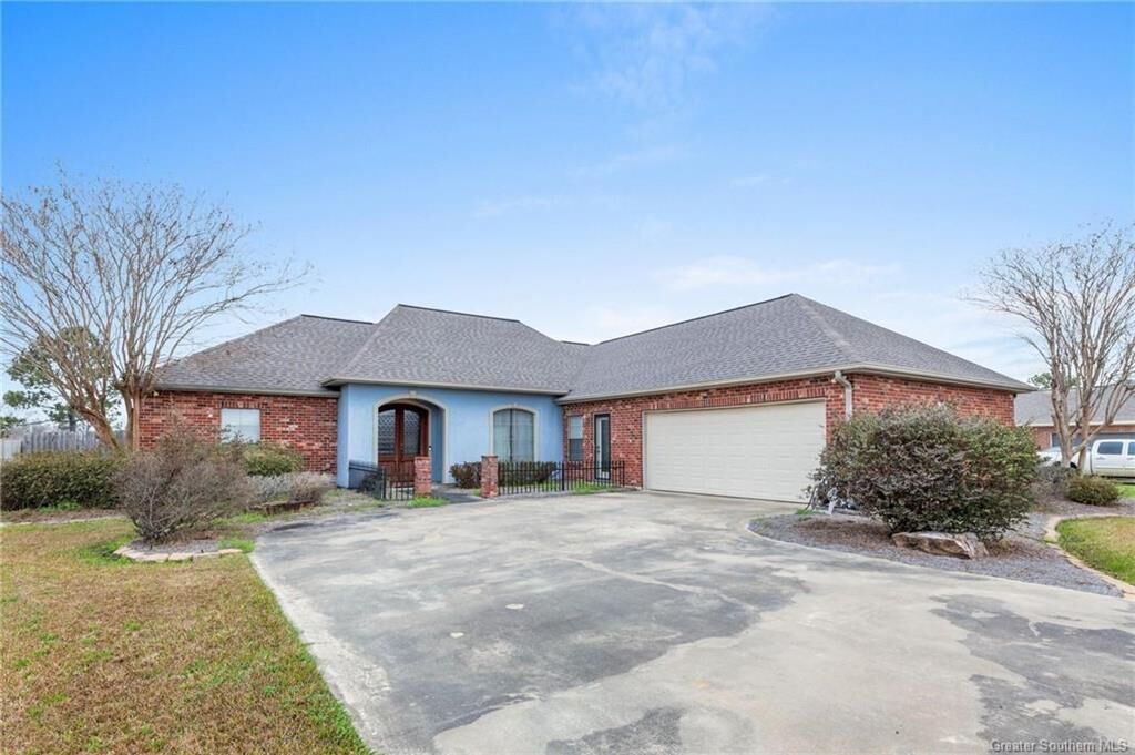 Property Photo: 2291 W Raphael Square W LA 70611