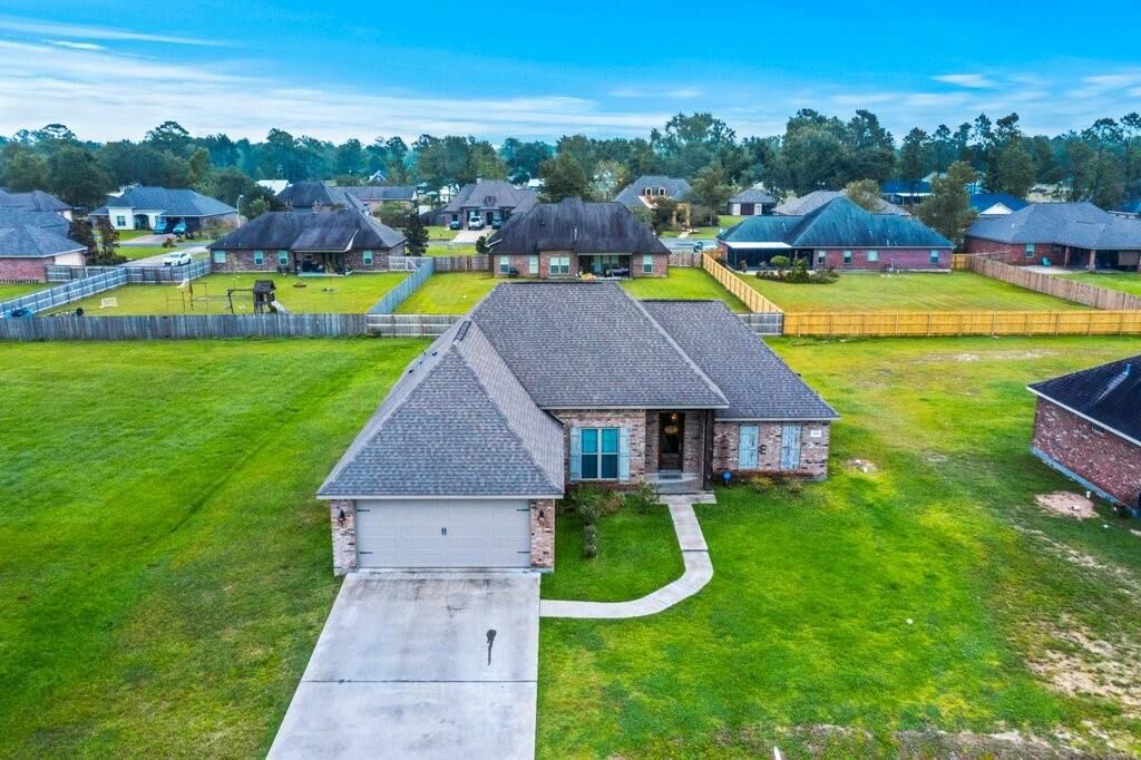 Property Photo: 2660 Ravenway Drive LA 70611